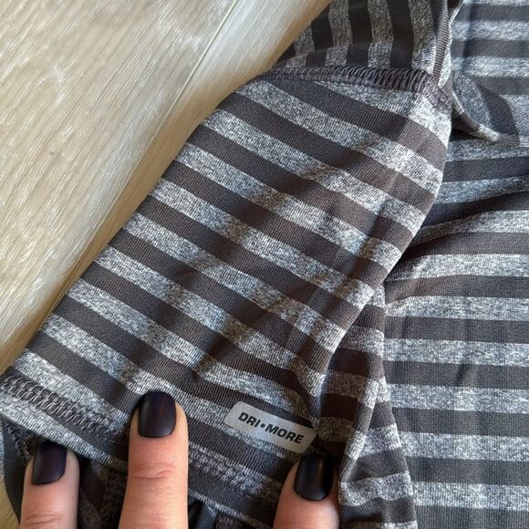 Danskin Now Semi Fitted Active Tshirts Tops Size XL
TWO Pack - Picture 5 of 5